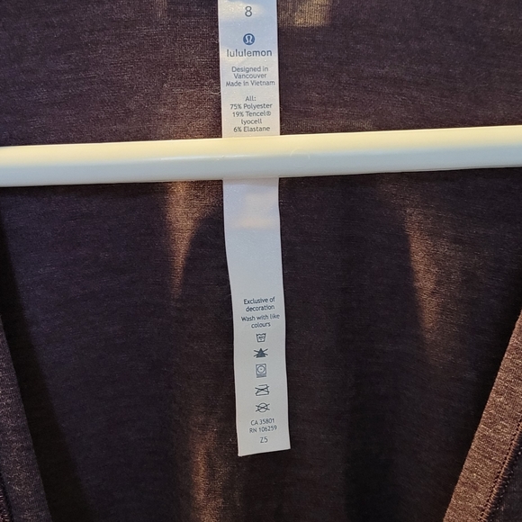 Lululemon Yoga Wrap - Picture 3 of 3